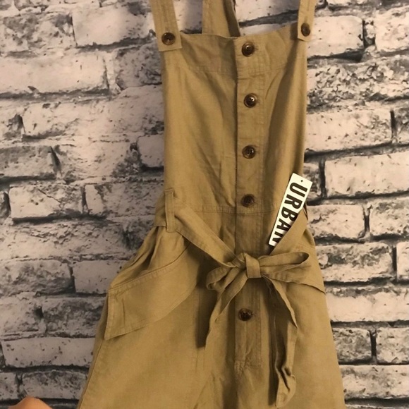 NWT urban outfitters overall shorts - Picture 2 of 3